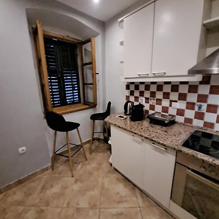 Cozy 2 Bedroom Apartment In Antique Bizanti Palace Котор Экстерьер фото